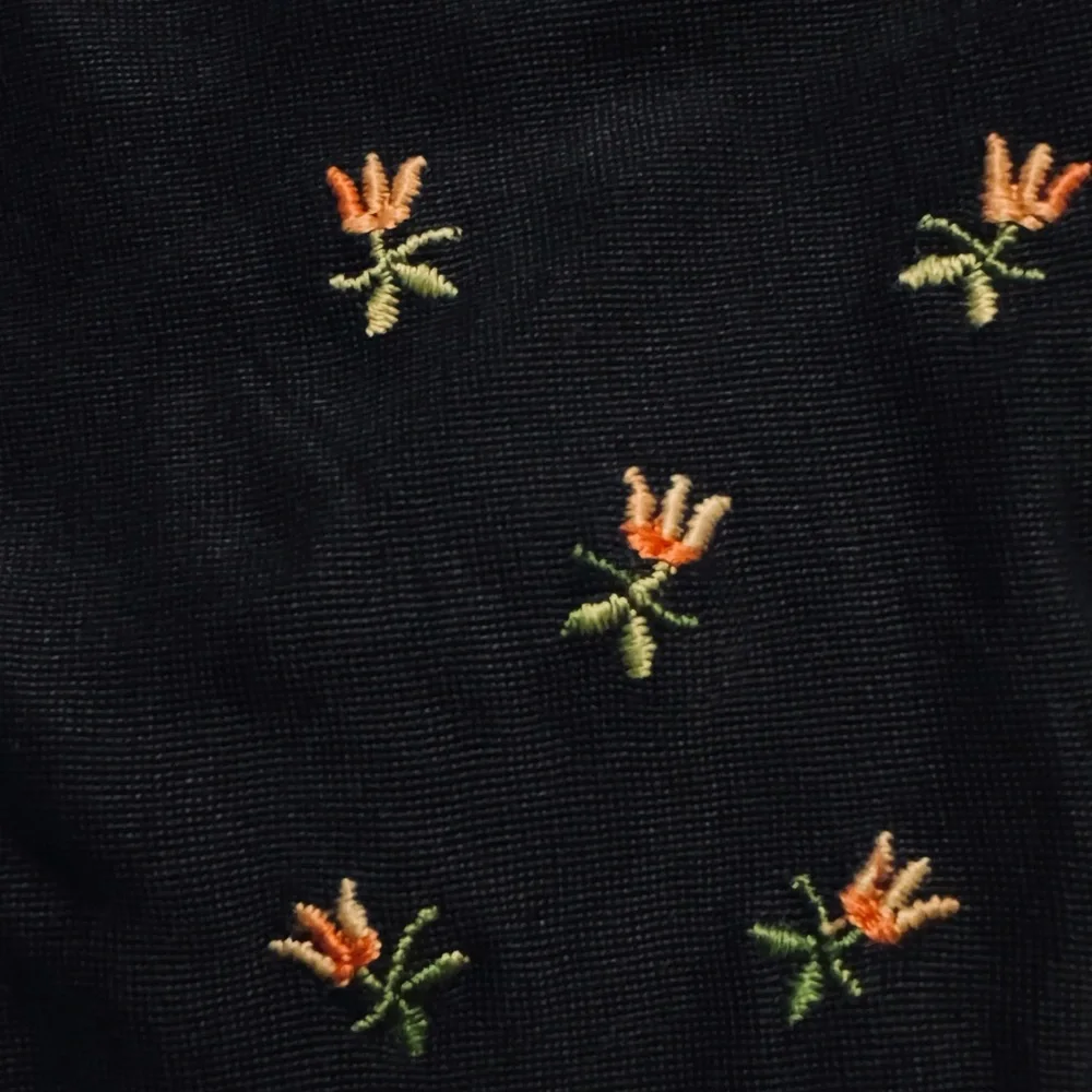 Van Raalte gloves typically